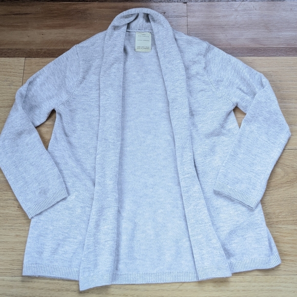 Childs ZARA light gray cardigan sweater 6 - Picture 4 of 4